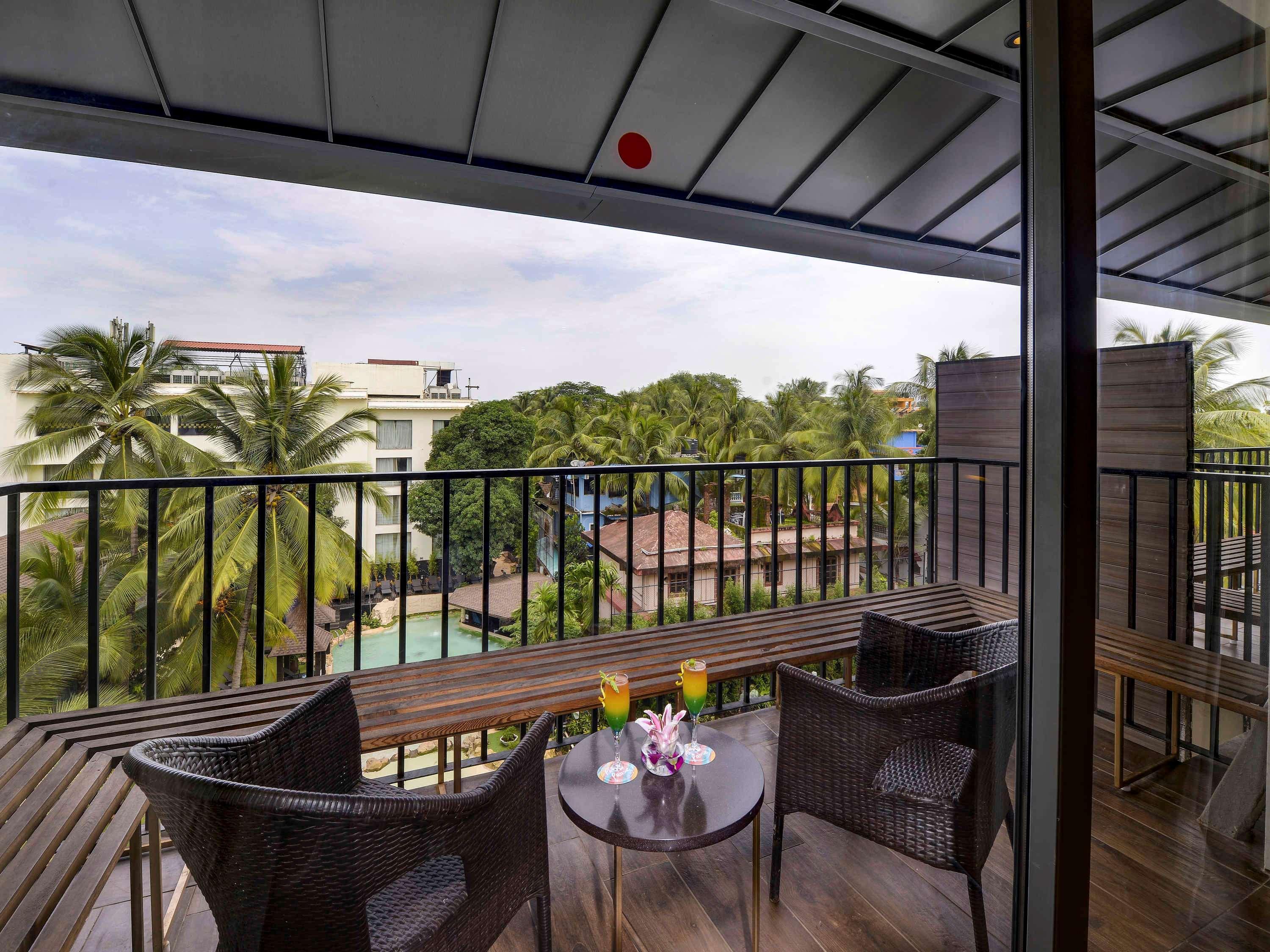 Novotel Goa Candolim Exterior photo A balcony at a hotel
