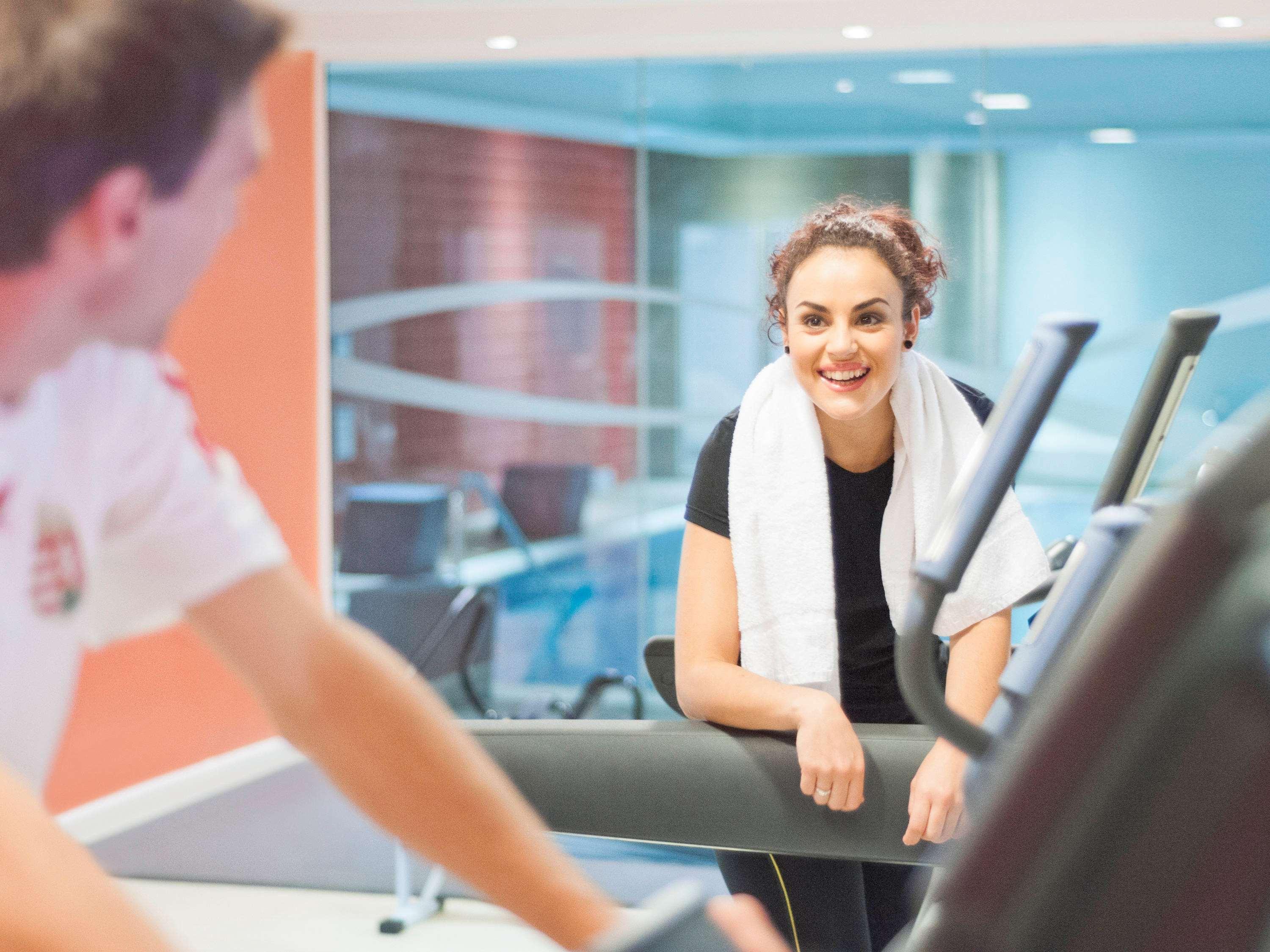 Novotel Goa Candolim Exterior photo A woman on a treadmill