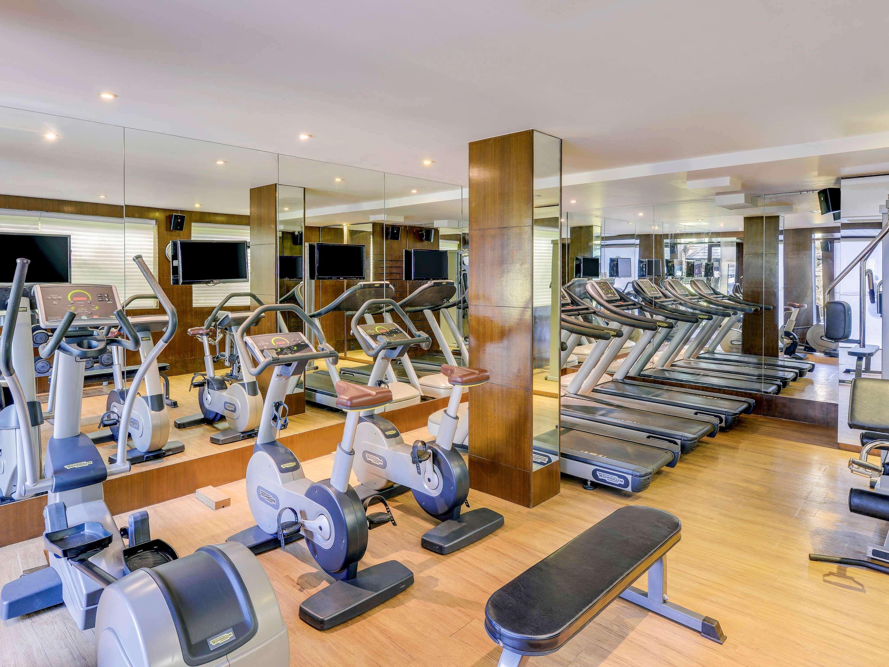 Novotel Goa Candolim Exterior photo The gym at the hotel